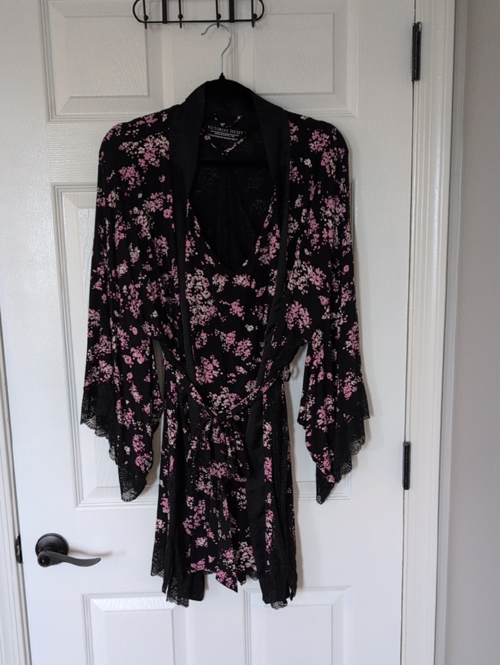 2 Piece Set-Victoria's Secret Black and Pink Floral Lace Kimono Robe And Slip